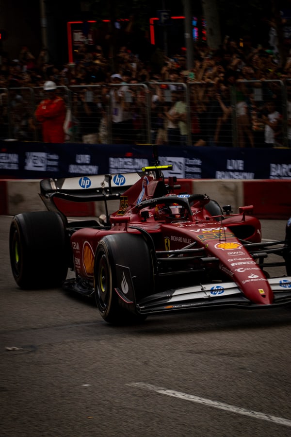 F1 Paseig de Gràcia — Otros, 2024 · fotografía por Quim Miquel en Barcelona