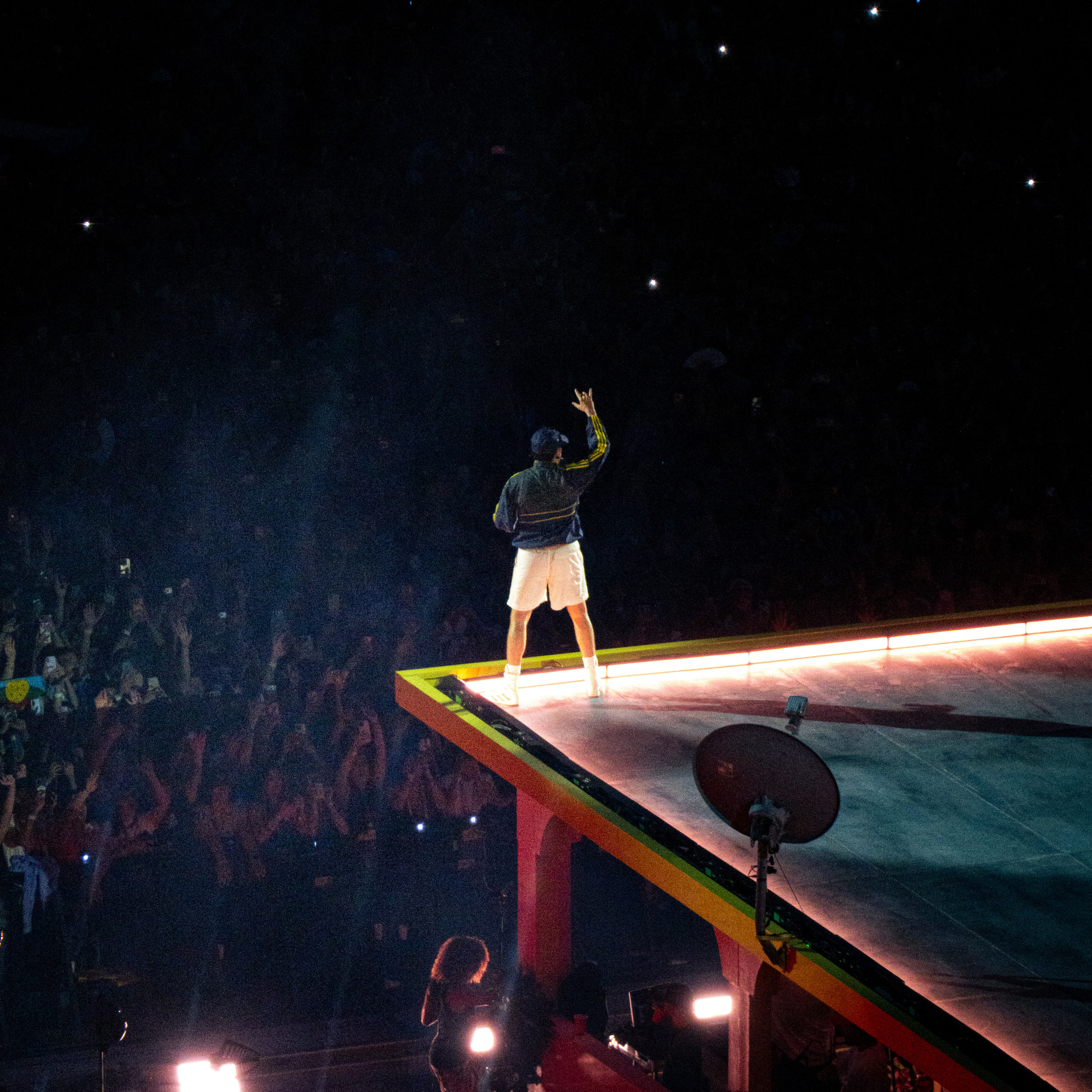 Bad Bunny — Concierto, Fotografía de Escenario (2025). Plate 3 de 9 · fotografía por Quim Miquel