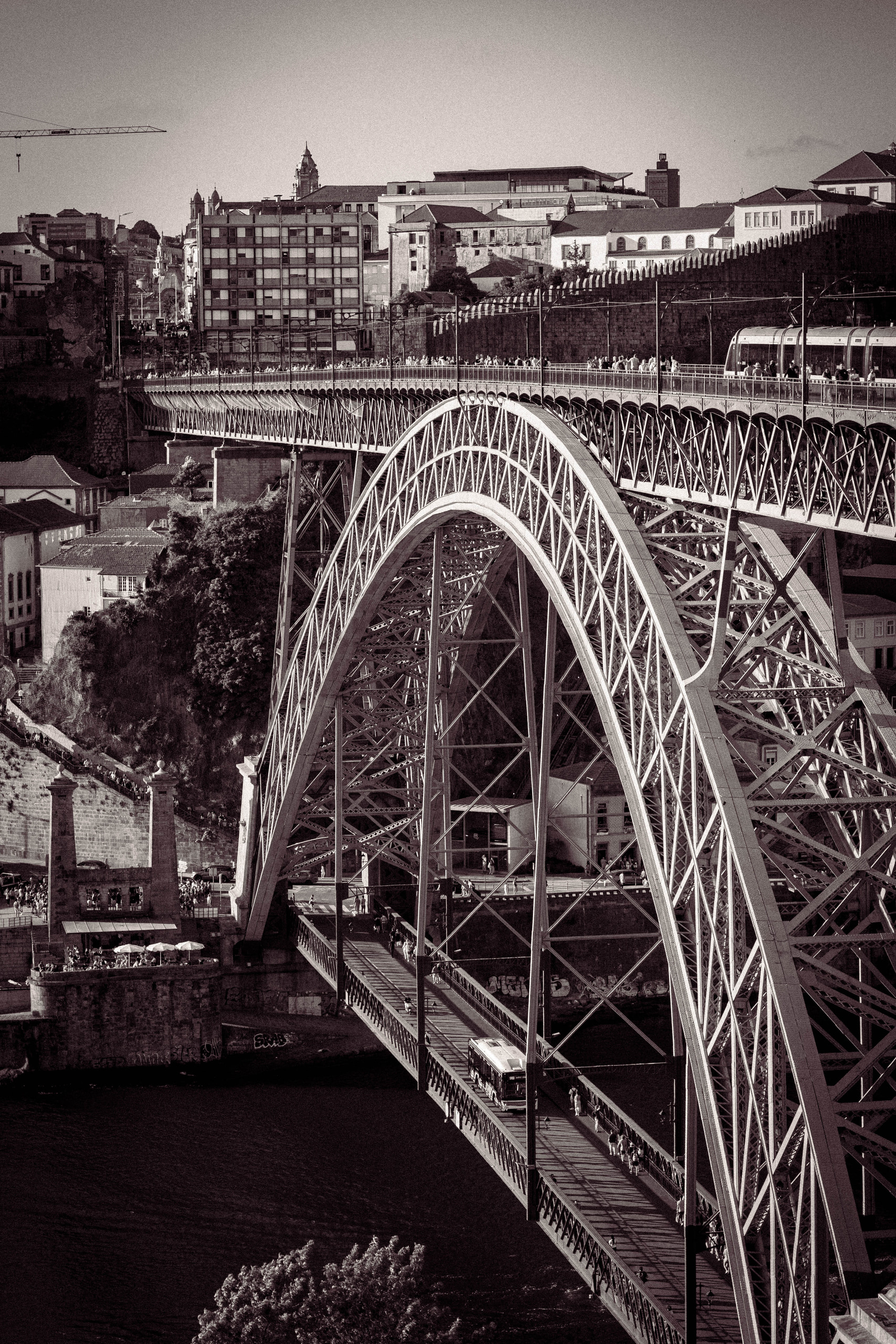 Porto — Otros, Fotografía Documental (2024). Plate 4 de 9 · fotografía por Quim Miquel